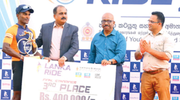 මෙම අවස්ථාවට සහභාගී වූ ක්රීඩා අමාත්ය සුනිල් කුමාර, නියෝජ්ය අමාත්ය දිනිඳු සමන්, නියෝජ්ය අමාත්ය අරුණ ජයසේකර, පාර්ලිමේන්තු මන්ත්රී දේවානන්ද සුරවීර